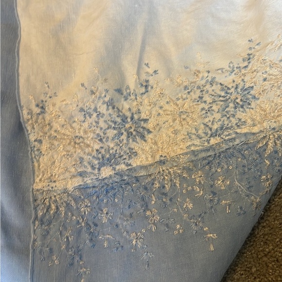 Tablecloth - Picture 6 of 6